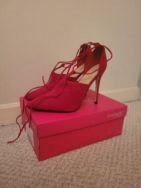 NWOT Shoe Dazzle Lottie Red Pumps, size 11
